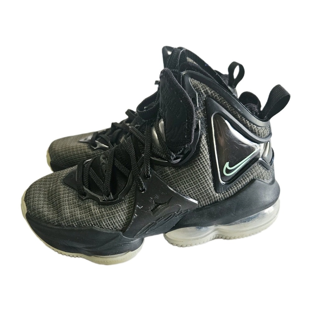 Nike Boys LeBron 19 DD0418-003 Black Basketball Shoes Sneakers Size 4.5Y